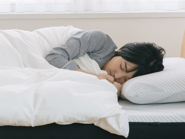 眠りやすい温度へ調節